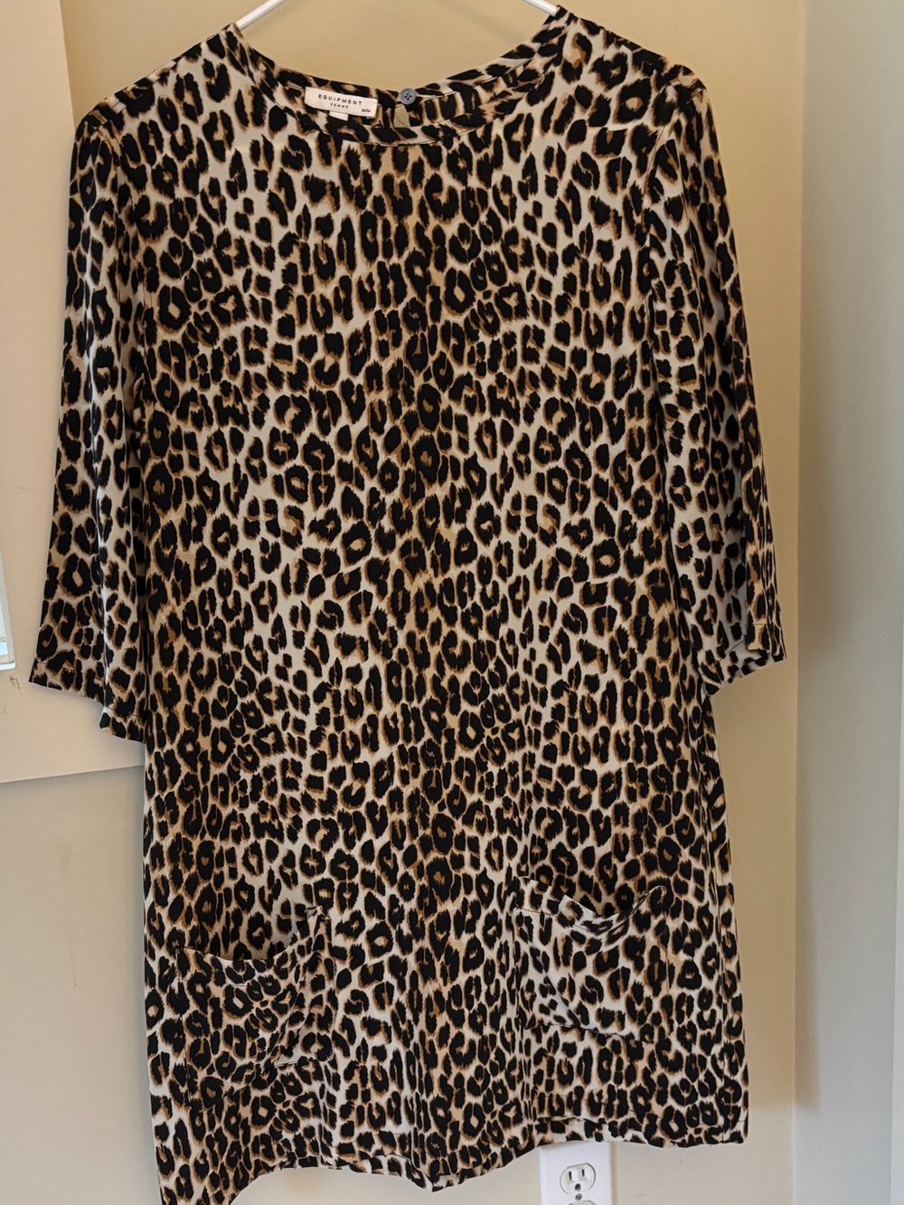 Equipment 100% Silk Aubrey Leopard Shift Dress w/ pockets - Size Medium